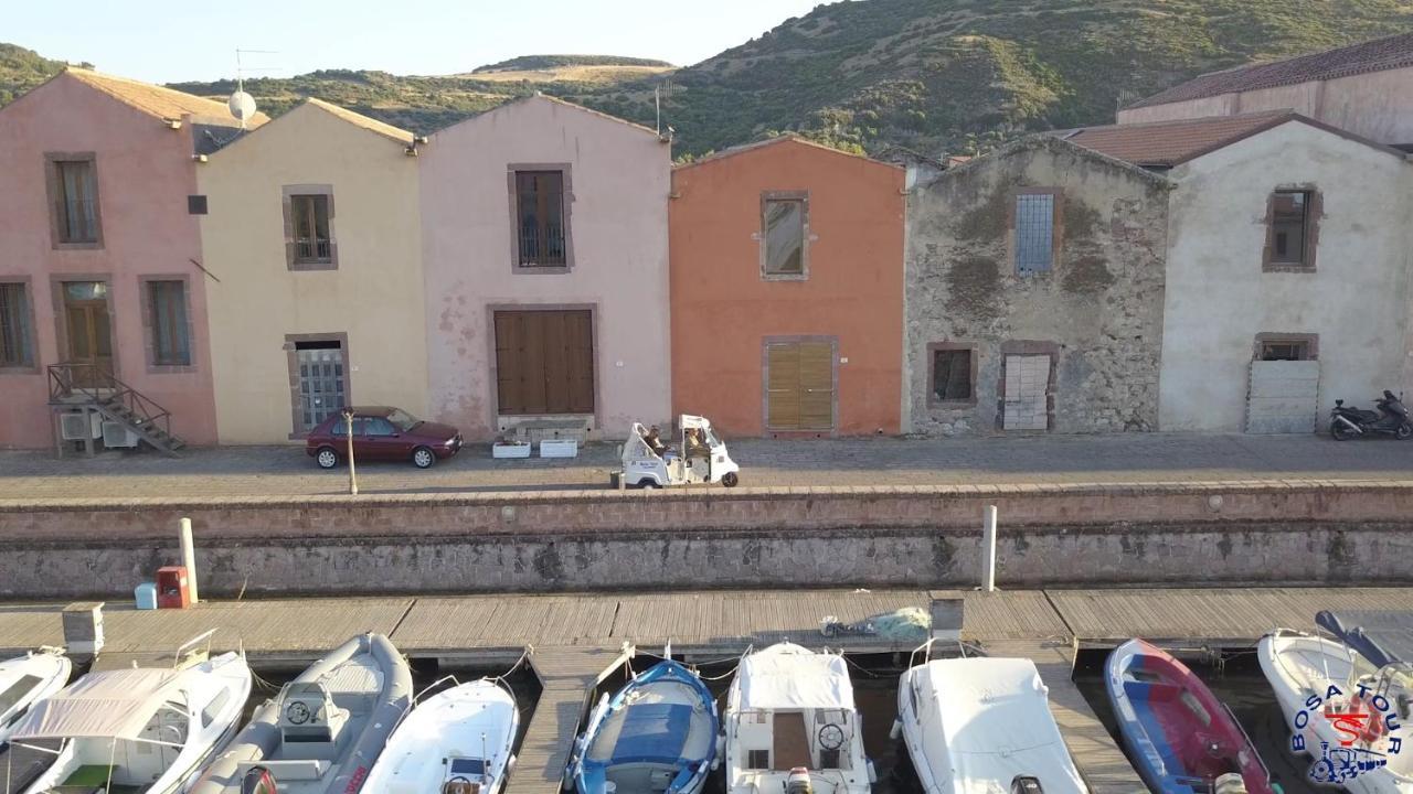 Sa Domo E Giuanne E Giuanna Acomodação com café da manhã Bosa Exterior foto